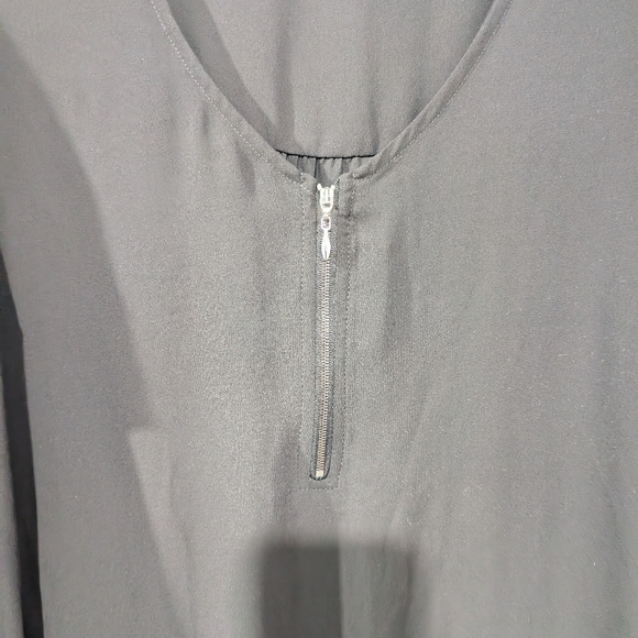 Torrid Deep Black Georgette Zip-Front Blouse in Size 1 (14/16) - Picture 6 of 11